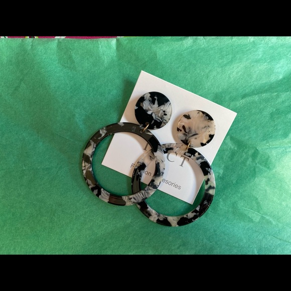 Earring Bundle - Picture 5 of 6